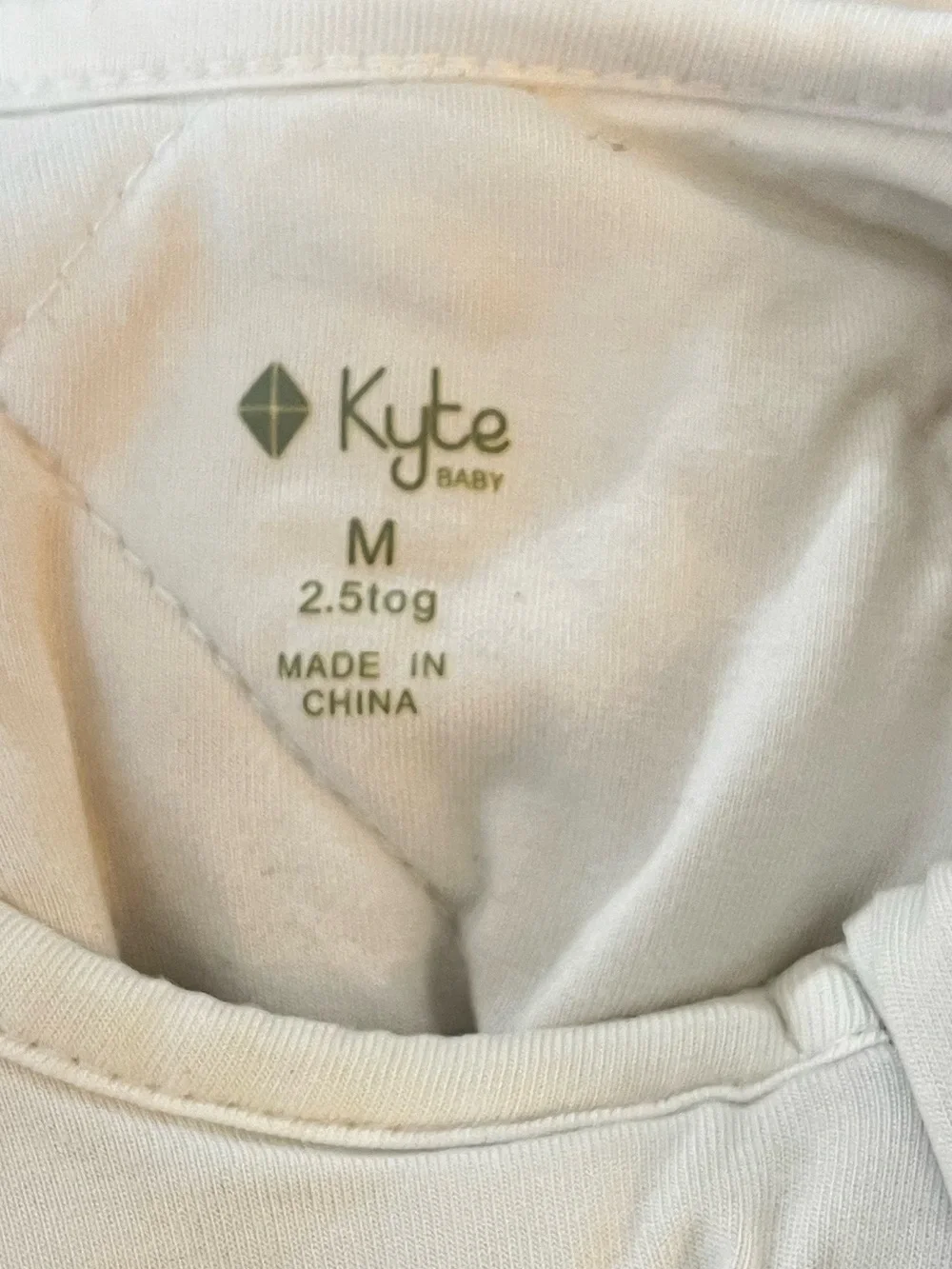 Kyte Baby White Medium Sleeveless Baby Sleep Sack 18-30 lbs